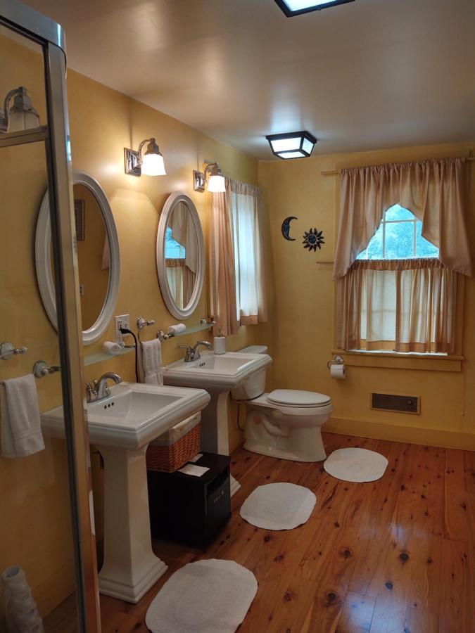 1805 House Bed & Breakfast Hollowville Экстерьер фото